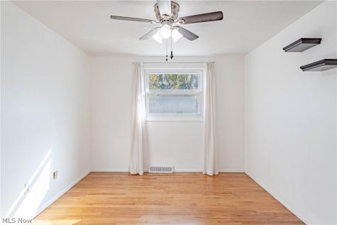 5283 Hickory Drive Lyndhurst OH 44124