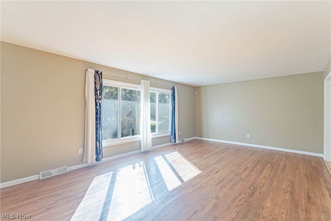 5283 Hickory Drive Lyndhurst OH 44124