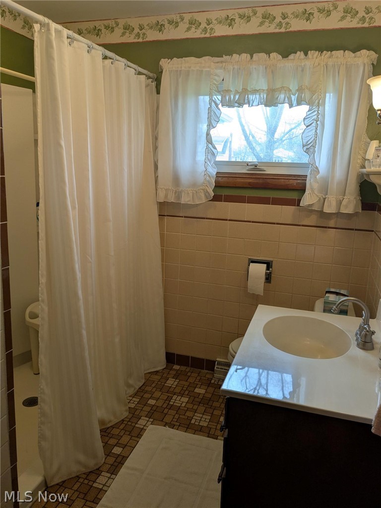 752 Leeman Drive Akron OH 44319