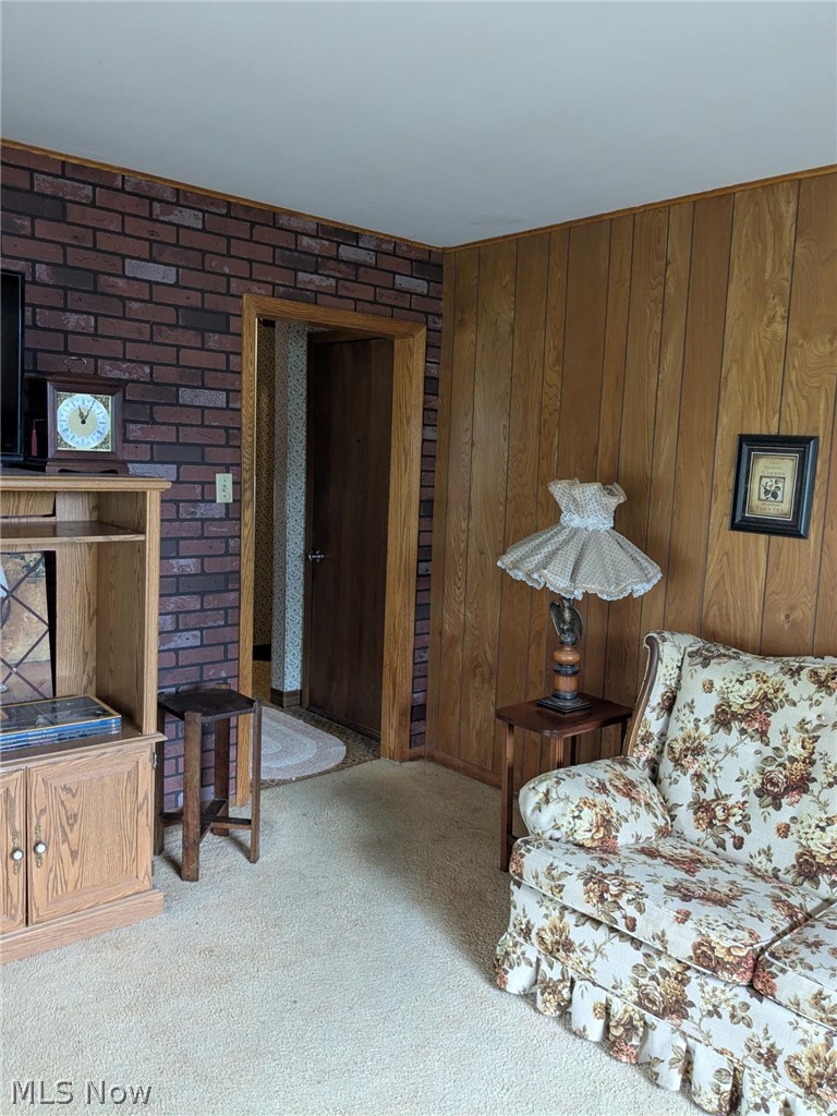 752 Leeman Drive Akron OH 44319
