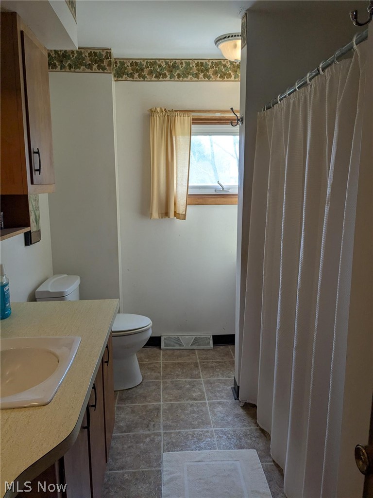 752 Leeman Drive Akron OH 44319