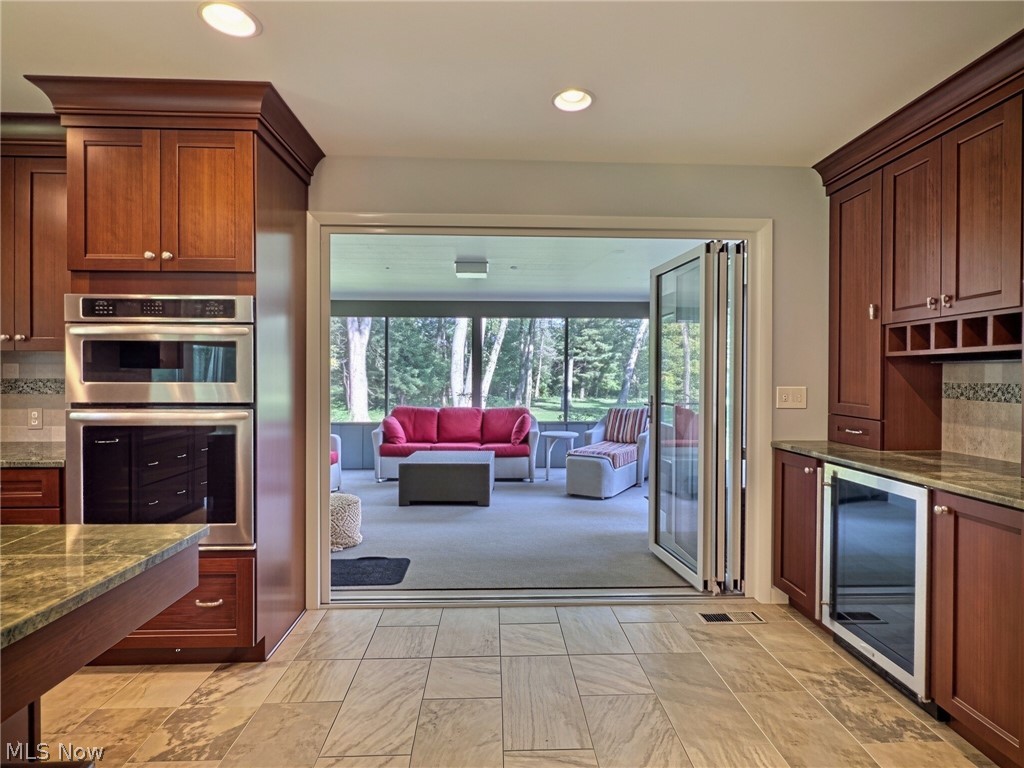 2025 Lyndway Road Lyndhurst OH 44121
