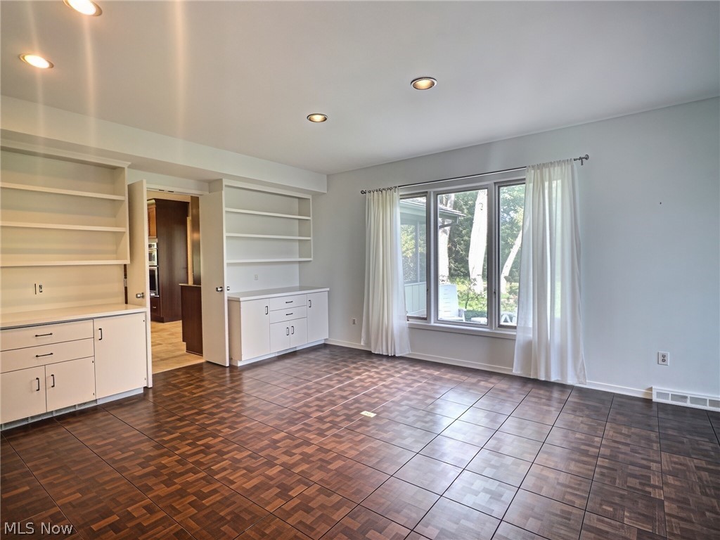 2025 Lyndway Road Lyndhurst OH 44121