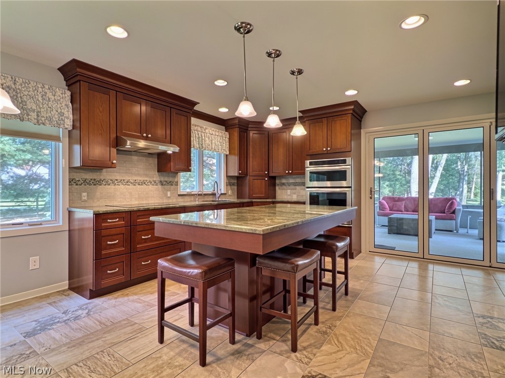 2025 Lyndway Road Lyndhurst OH 44121