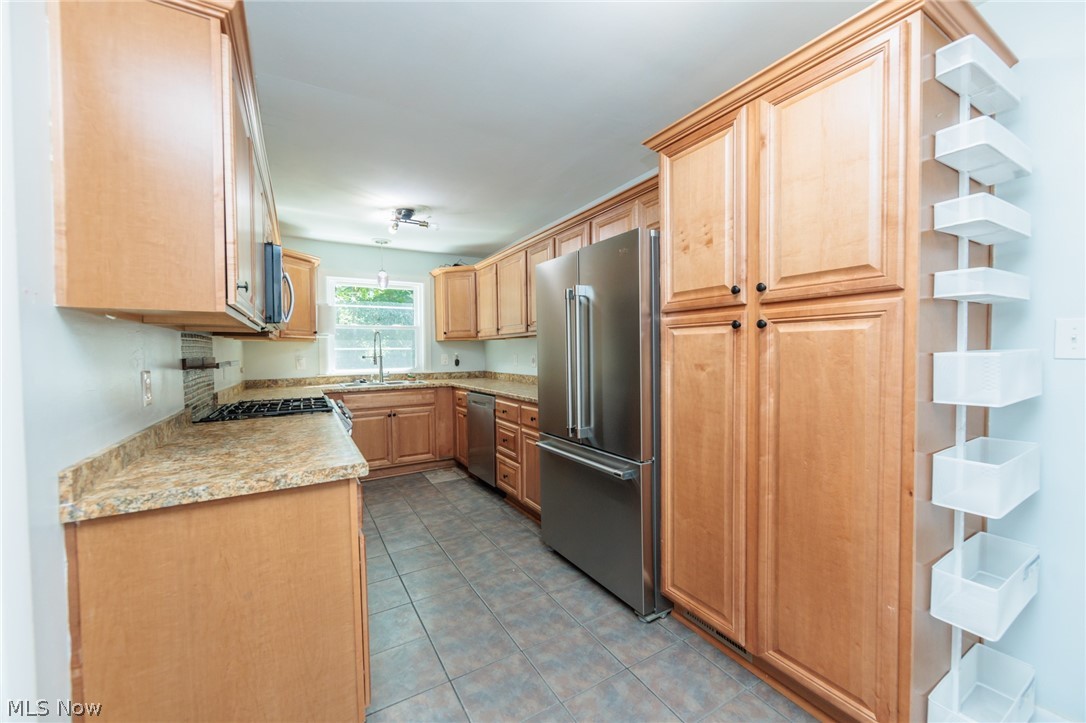 3516 Meadowbrook Boulevard Cleveland Heights OH 44118