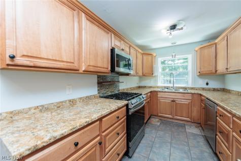 3516 Meadowbrook Boulevard Cleveland Heights OH 44118