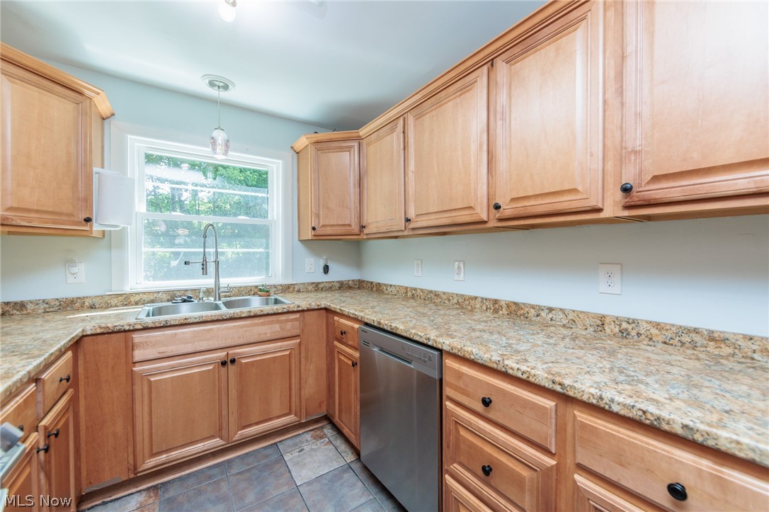 3516 Meadowbrook Boulevard Cleveland Heights OH 44118