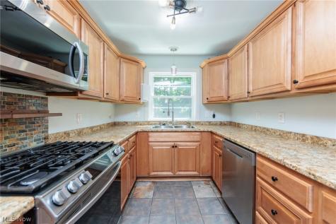 3516 Meadowbrook Boulevard Cleveland Heights OH 44118