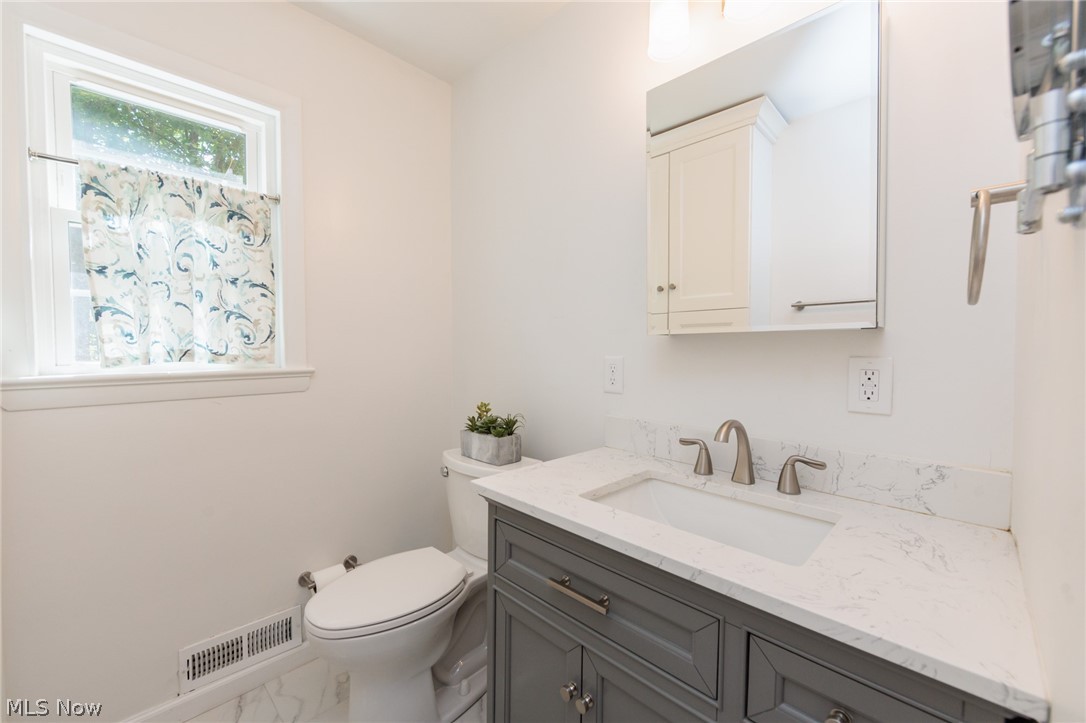 3516 Meadowbrook Boulevard Cleveland Heights OH 44118