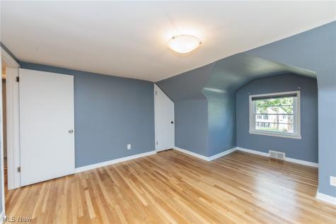 3516 Meadowbrook Boulevard Cleveland Heights OH 44118