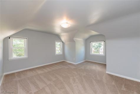 3516 Meadowbrook Boulevard Cleveland Heights OH 44118