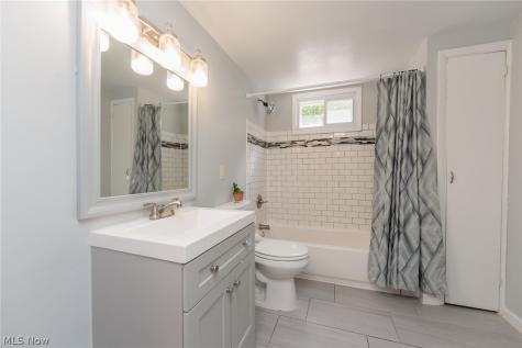3516 Meadowbrook Boulevard Cleveland Heights OH 44118