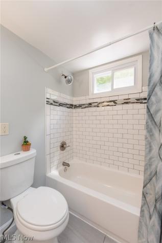 3516 Meadowbrook Boulevard Cleveland Heights OH 44118