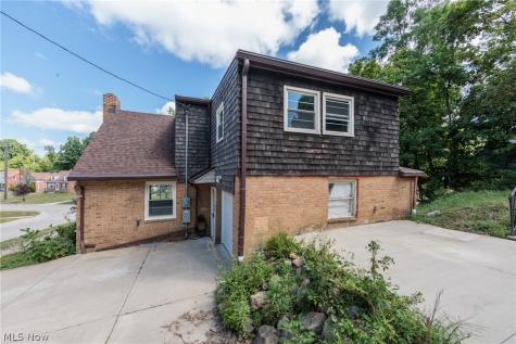 3516 Meadowbrook Boulevard Cleveland Heights OH 44118