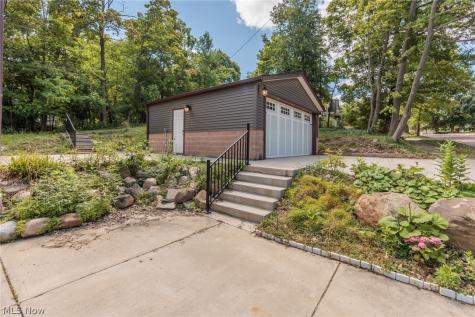 3516 Meadowbrook Boulevard Cleveland Heights OH 44118