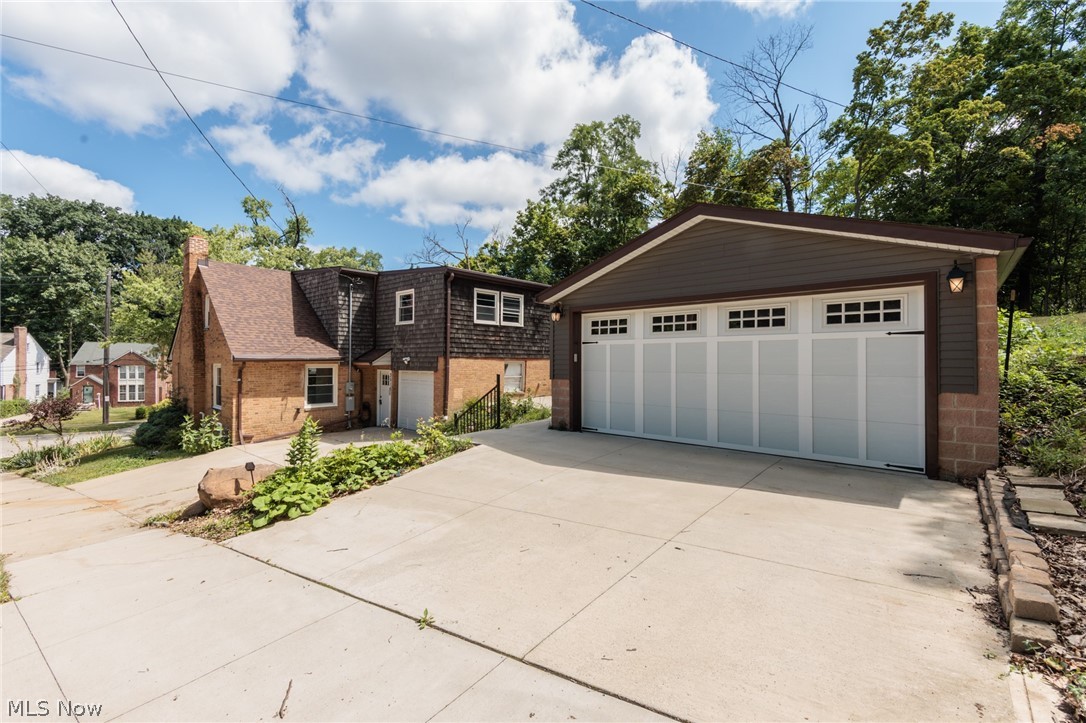 3516 Meadowbrook Boulevard Cleveland Heights OH 44118