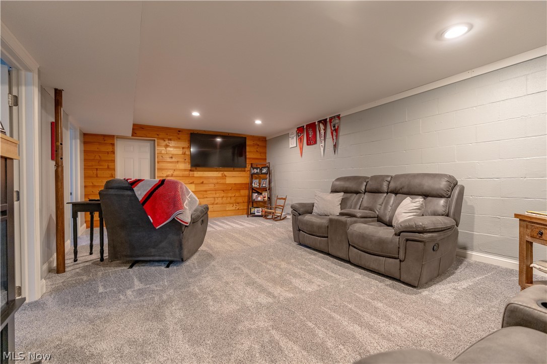 10606 Wilma Avenue NE Alliance OH 44601