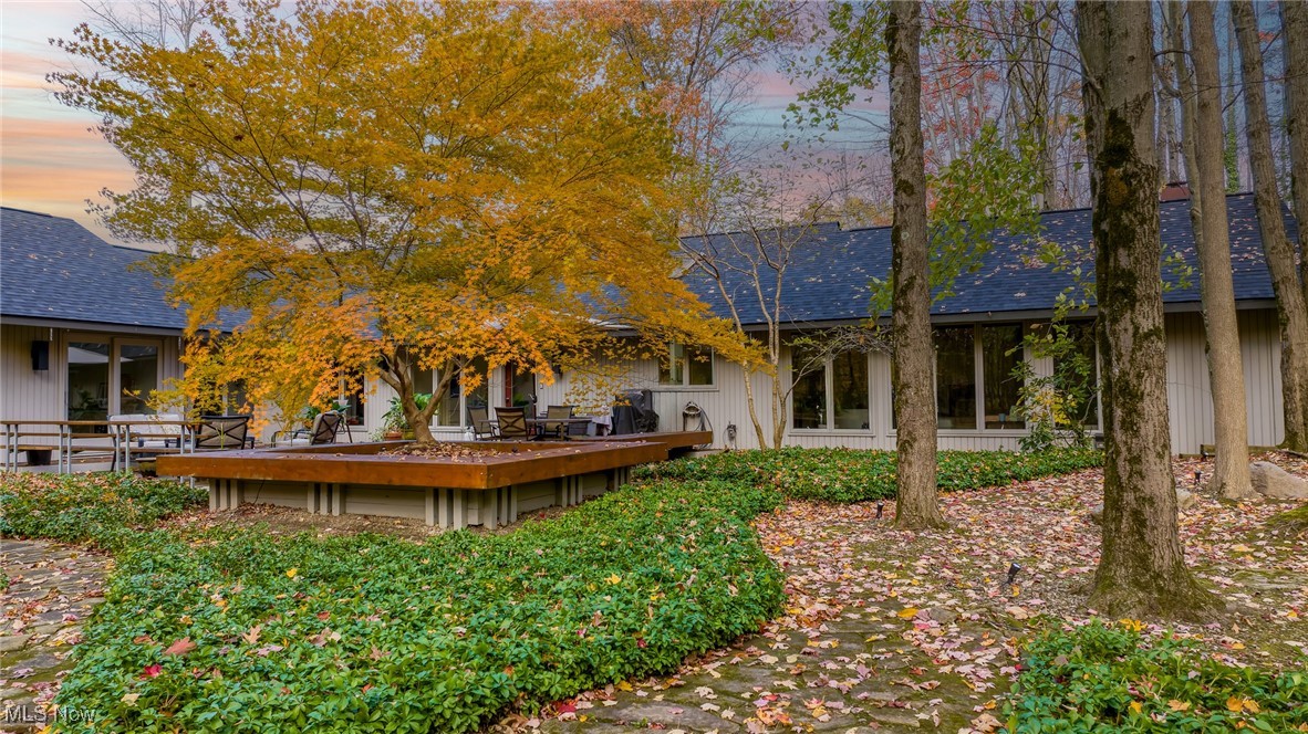21791 Meadows Edge Lane Strongsville OH 44149