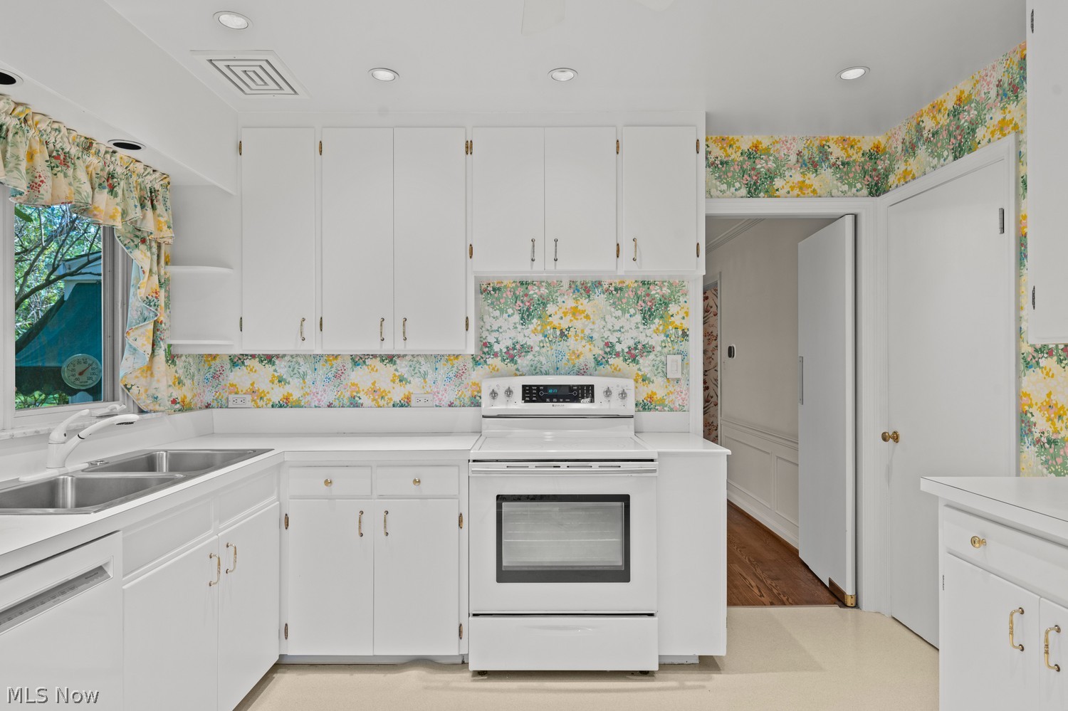 20975 S Woodland Road Shaker Heights OH 44122