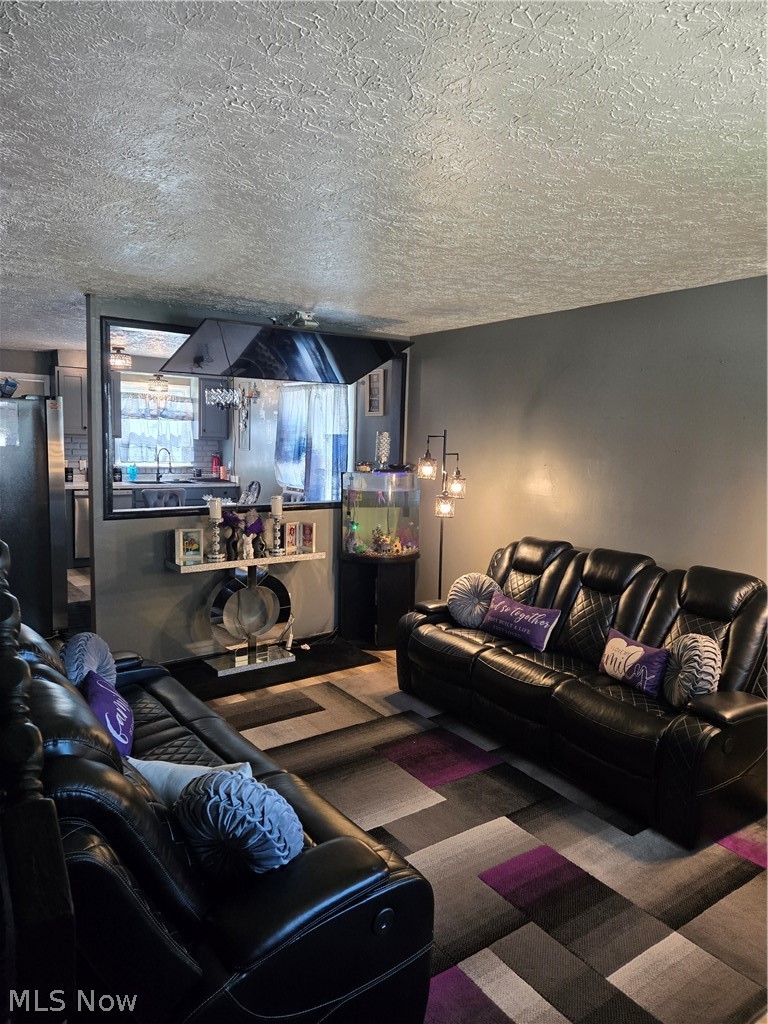 80 Omar Street Struthers OH 44471
