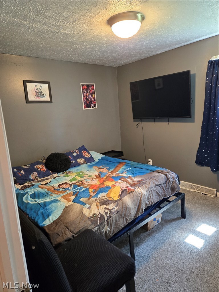 80 Omar Street Struthers OH 44471