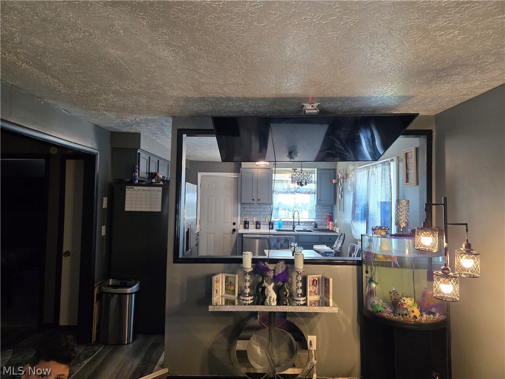80 Omar Street Struthers OH 44471