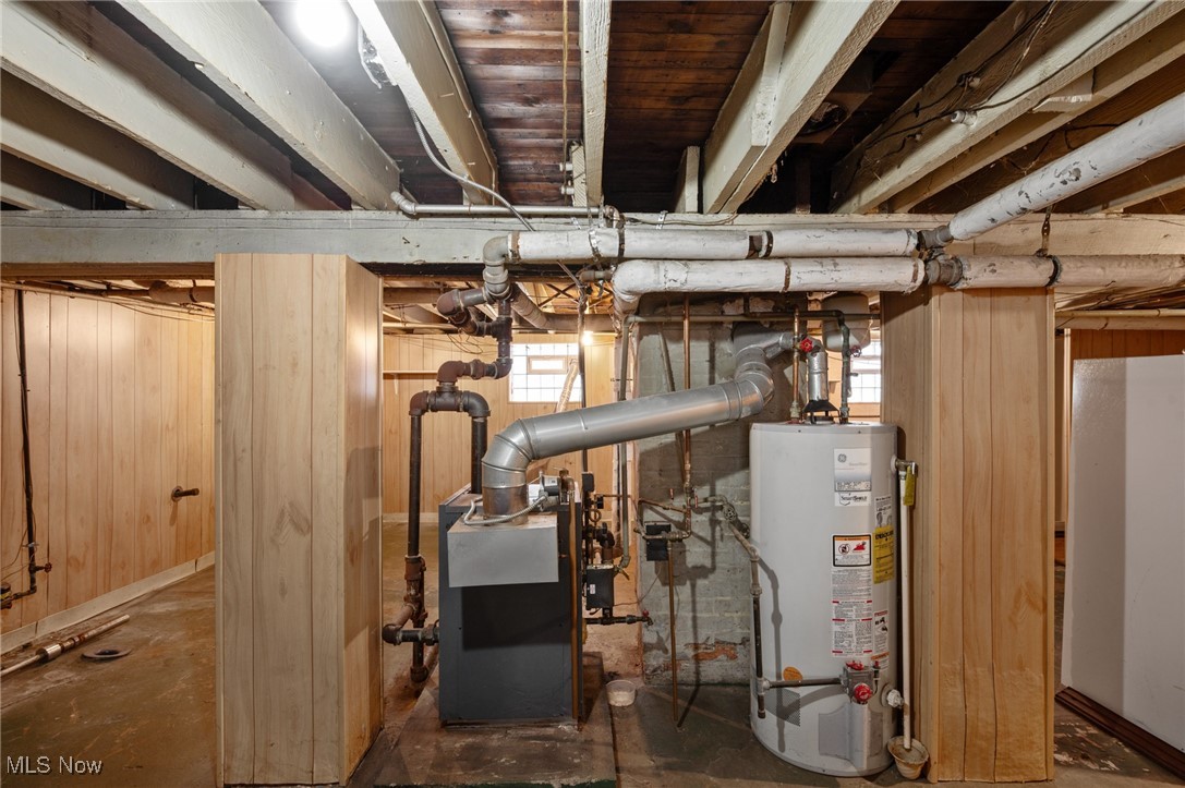 1669 Robinwood Avenue Lakewood OH 44107