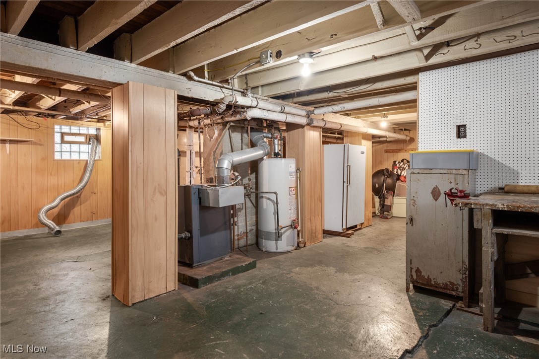 1669 Robinwood Avenue Lakewood OH 44107