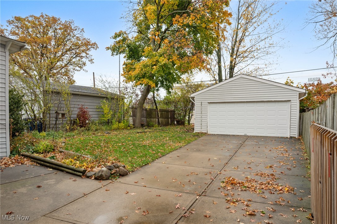 1669 Robinwood Avenue Lakewood OH 44107