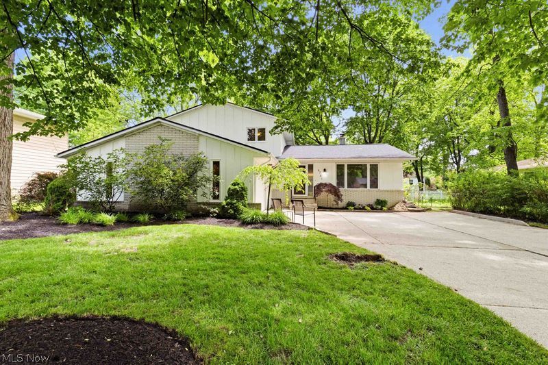 6741 Duneden Avenue Solon OH 44139