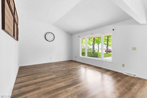 6741 Duneden Avenue Solon OH 44139