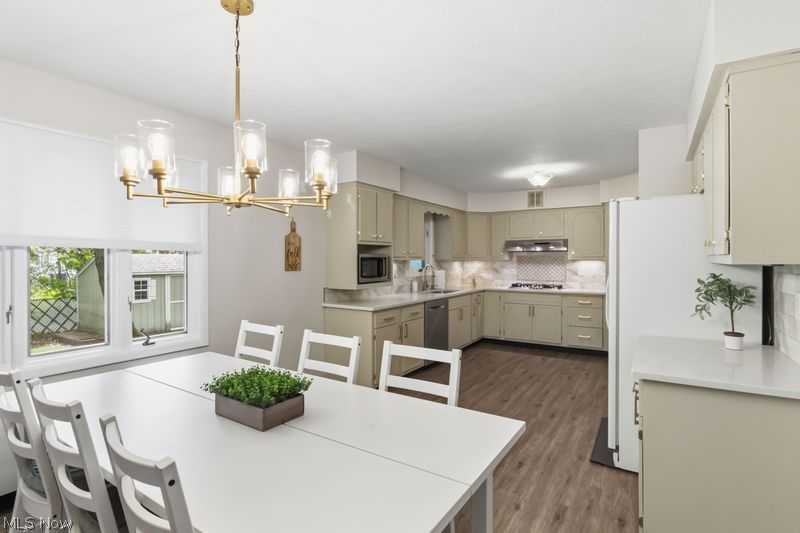 6741 Duneden Avenue Solon OH 44139