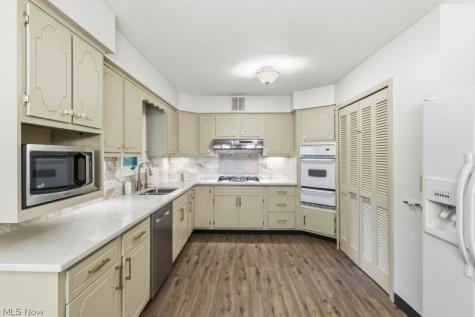 6741 Duneden Avenue Solon OH 44139