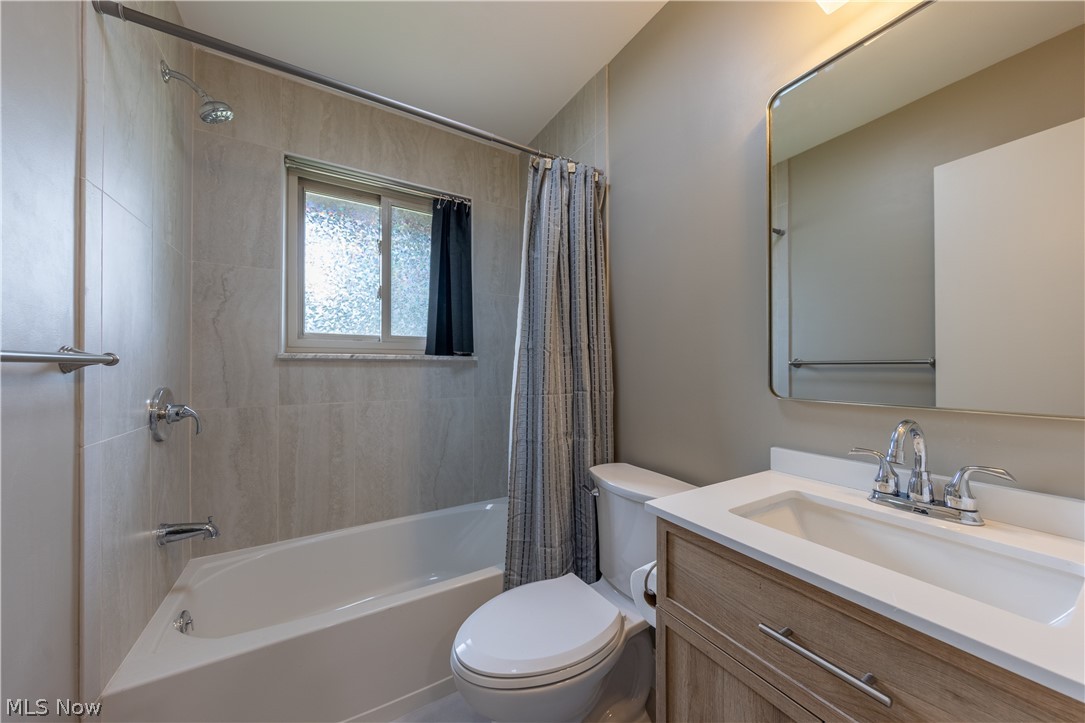 33 Oviatt Drive Northfield OH 44067