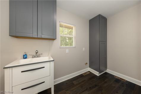 33 Oviatt Drive Northfield OH 44067