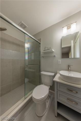 33 Oviatt Drive Northfield OH 44067