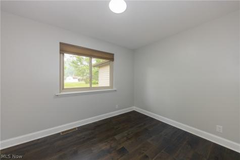 33 Oviatt Drive Northfield OH 44067