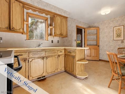 5451 Hill Street Maple Heights OH 44137