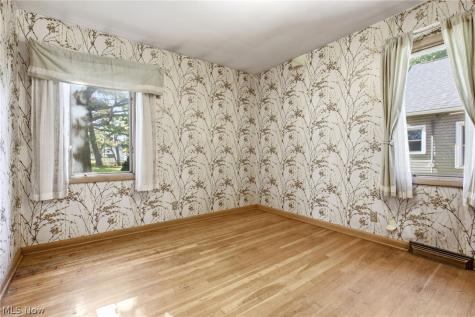 5451 Hill Street Maple Heights OH 44137