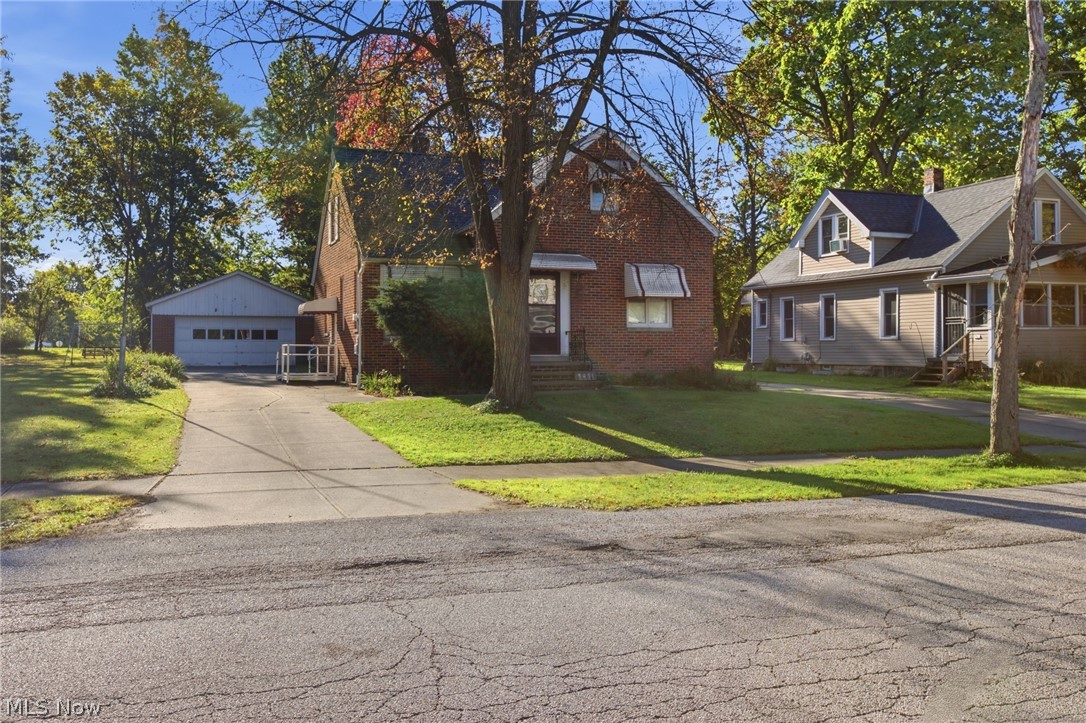 5451 Hill Street Maple Heights OH 44137