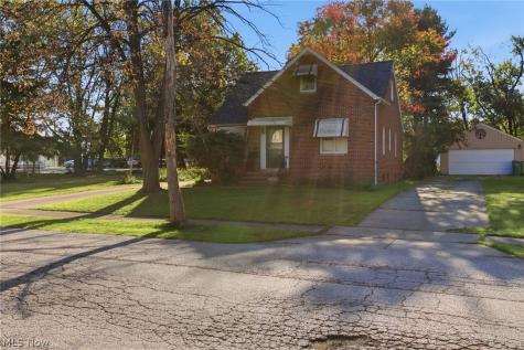 5451 Hill Street Maple Heights OH 44137