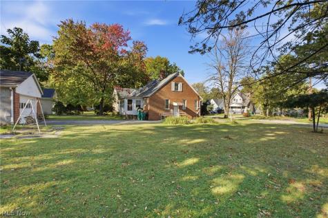 5451 Hill Street Maple Heights OH 44137