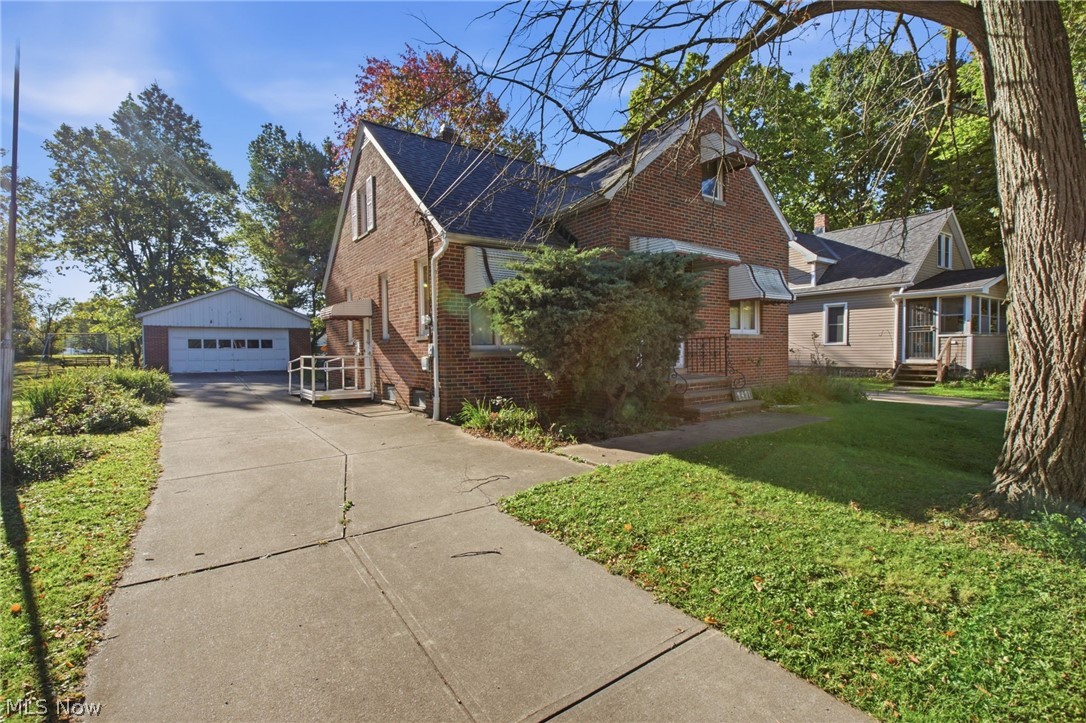 5451 Hill Street Maple Heights OH 44137