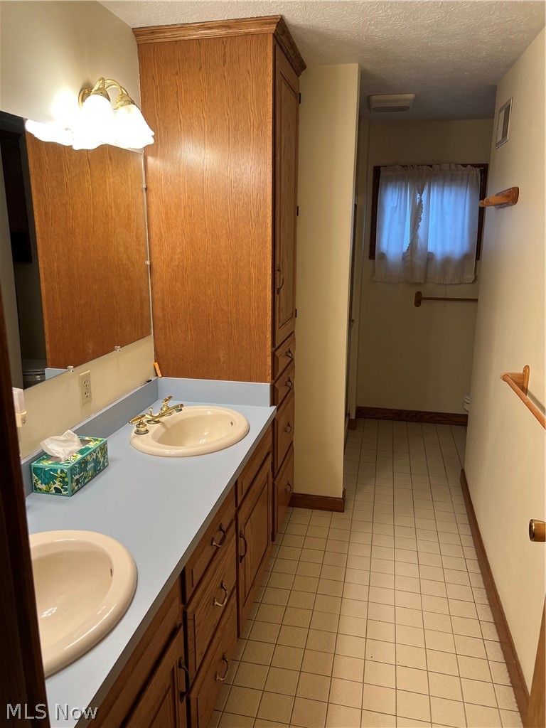 213 E 27th Street Dover OH 44622