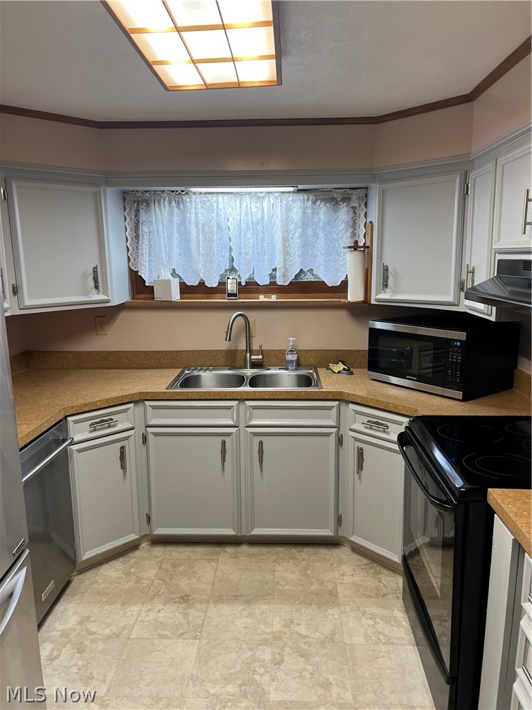 213 E 27th Street Dover OH 44622