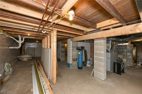 1926 Miday Avenue NE East Canton OH 44730