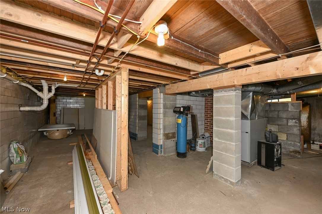 1926 Miday Avenue NE East Canton OH 44730