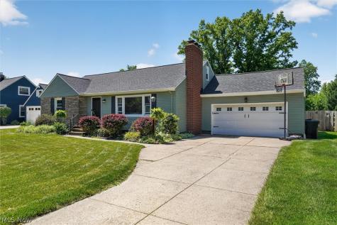 13795 Shawnee Trail Middleburg Heights OH 44130