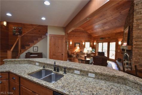 1321 Whispering Pines Drive SW Dellroy OH 44620