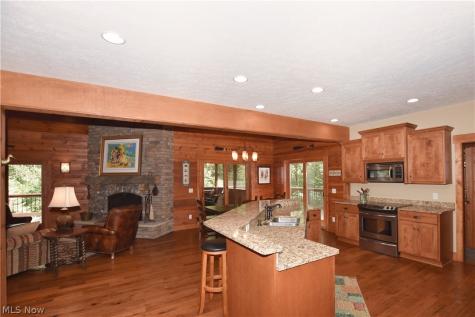 1321 Whispering Pines Drive SW Dellroy OH 44620